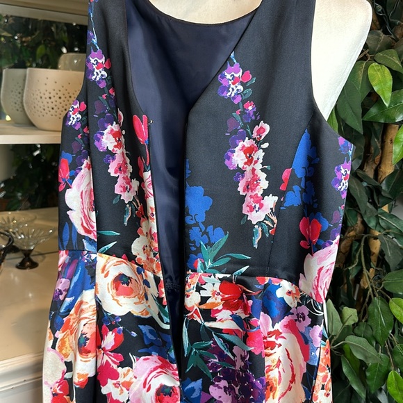 🆕NWOT Tahari Fit & Flare High Low Floral Tea Length Floral Dress, 8 - Picture 5 of 14